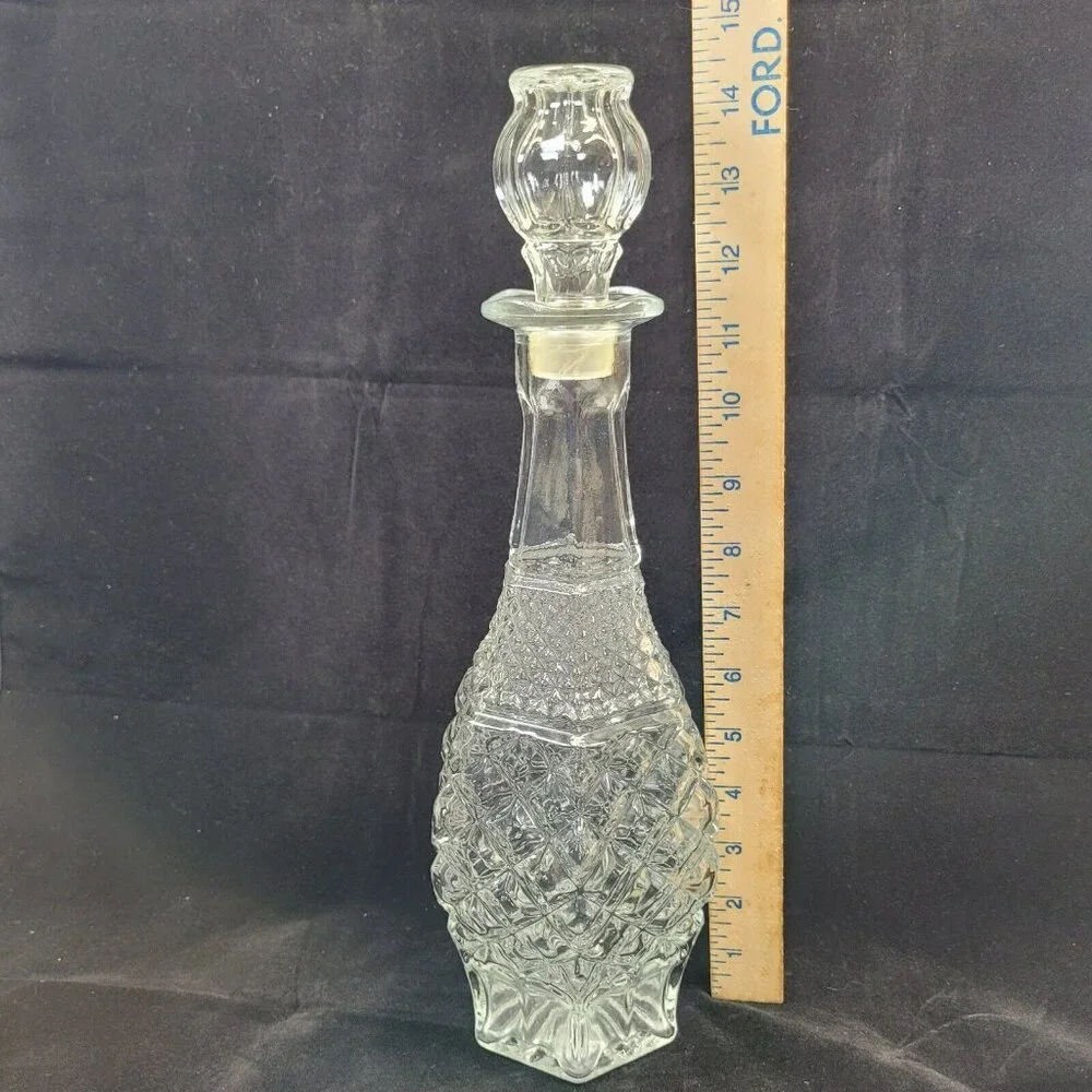 Pressed‎ Glass Liquor Decanter Clear Diamond Pattern Stopper 14.5in Vtg